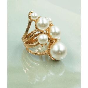 Ladies Multi Pearl Ring (Size 4)